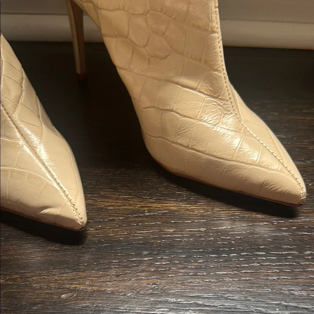 Schutz Maryana Pointed Toe Boots Cream 9.5 - Picture 2 of 4